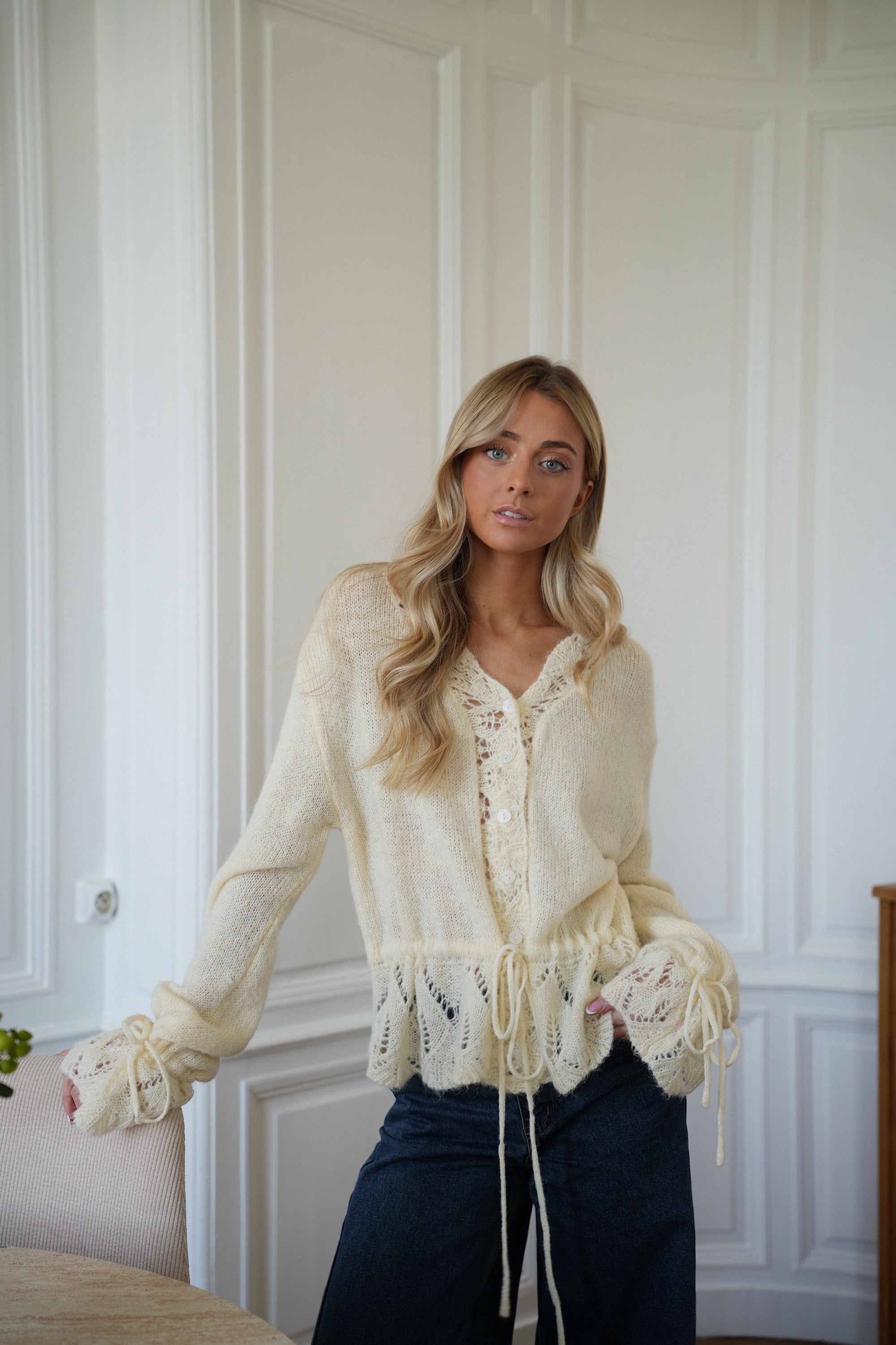 Orelia beige - Gilet brodé