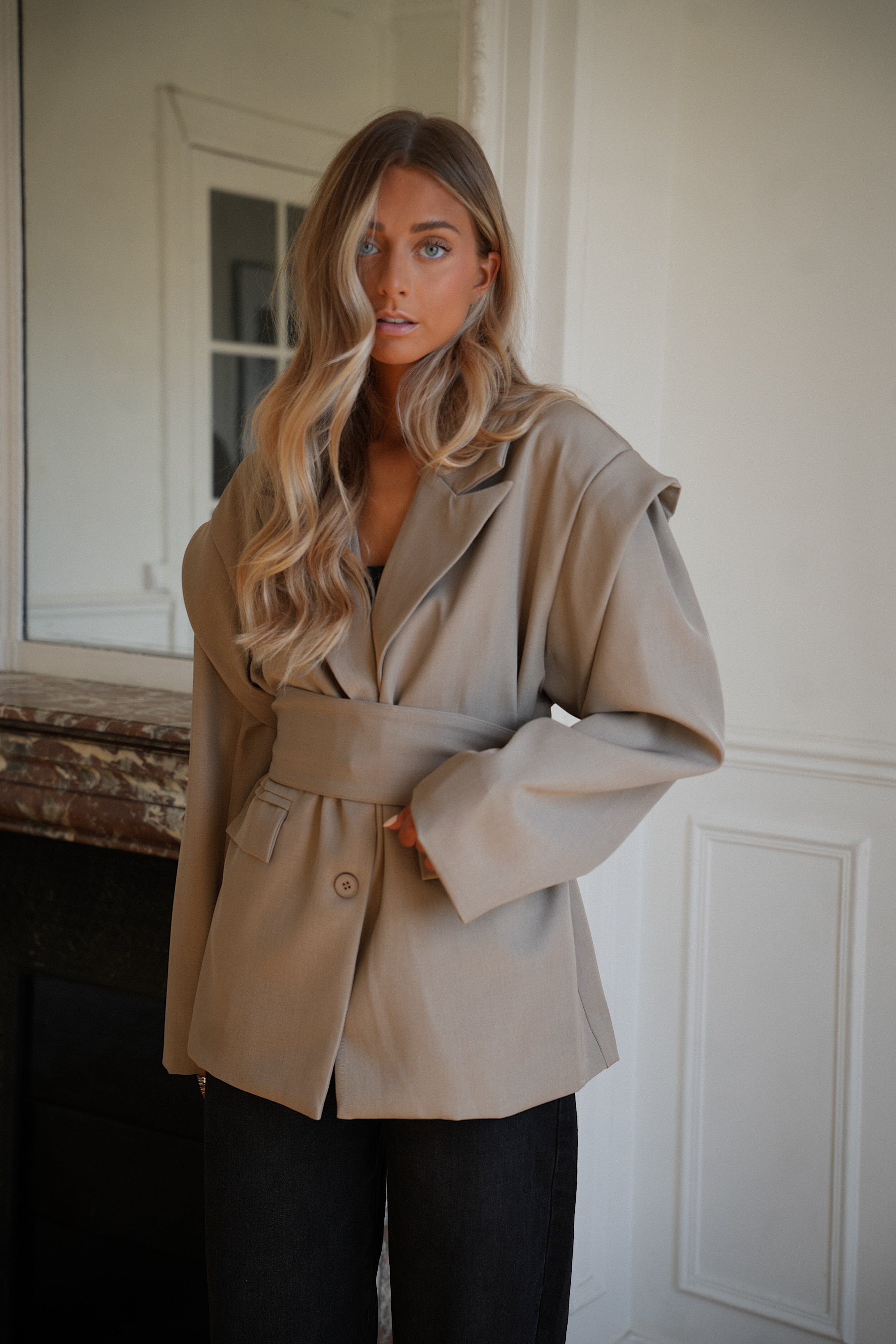 Gwen beige - Blazer ceinturé