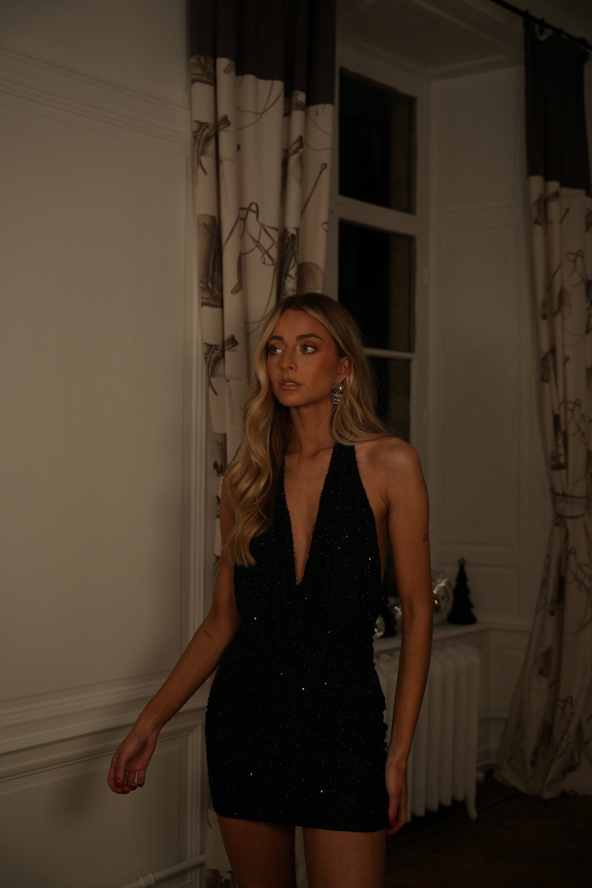 Léona noire - Robe à sequins