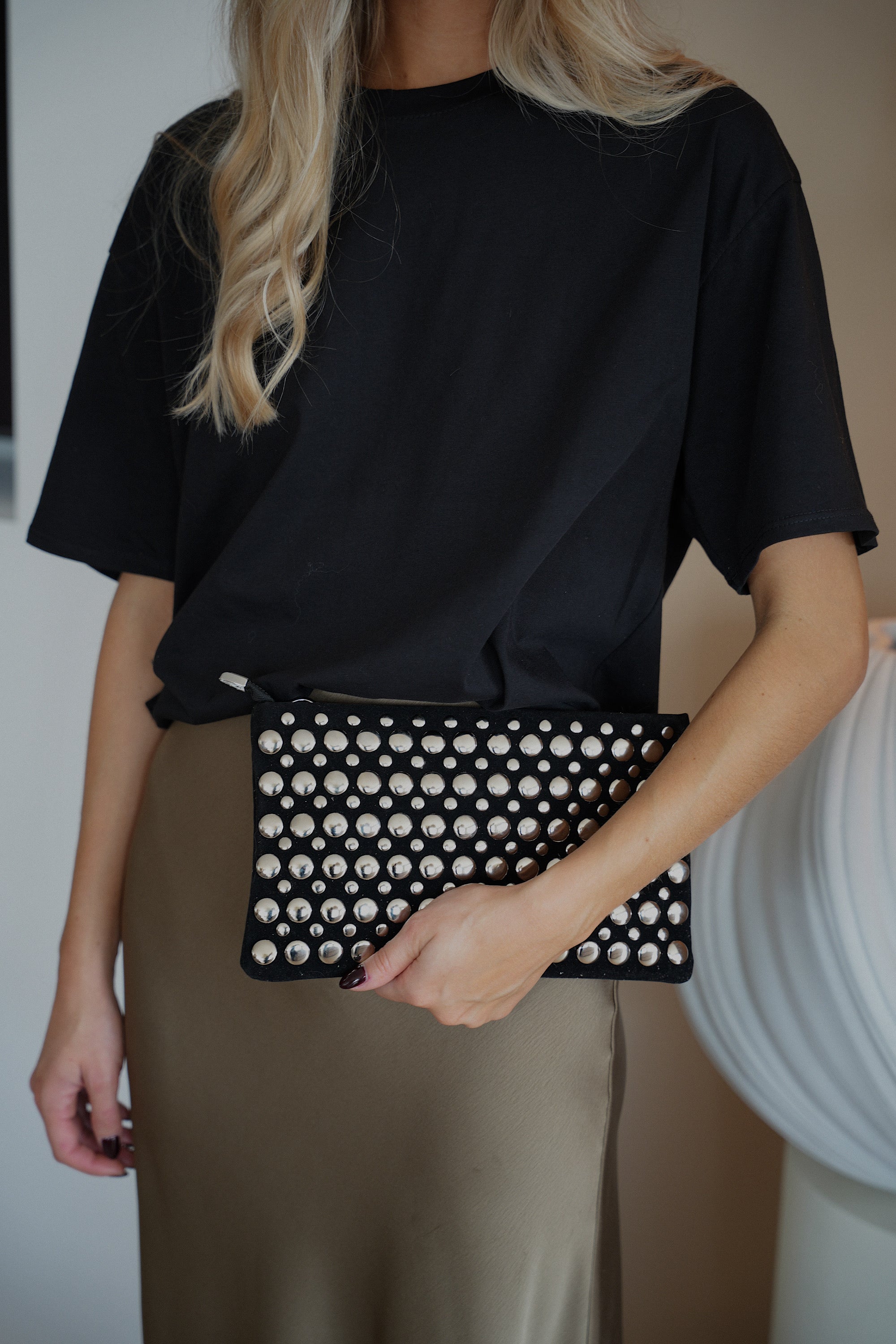 Revan noir - Pochette cloutée