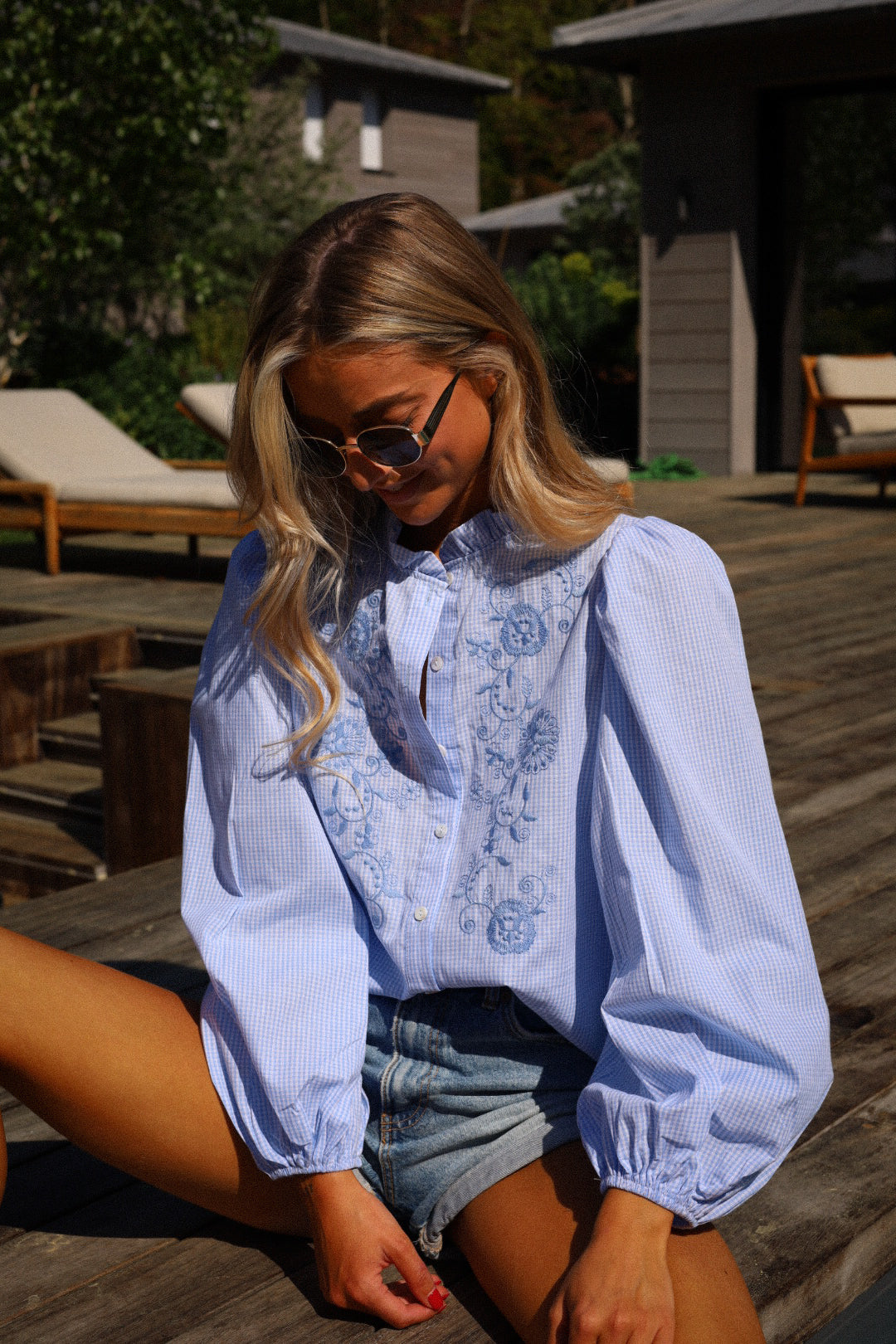 Yvette bleue - Blouse brodée