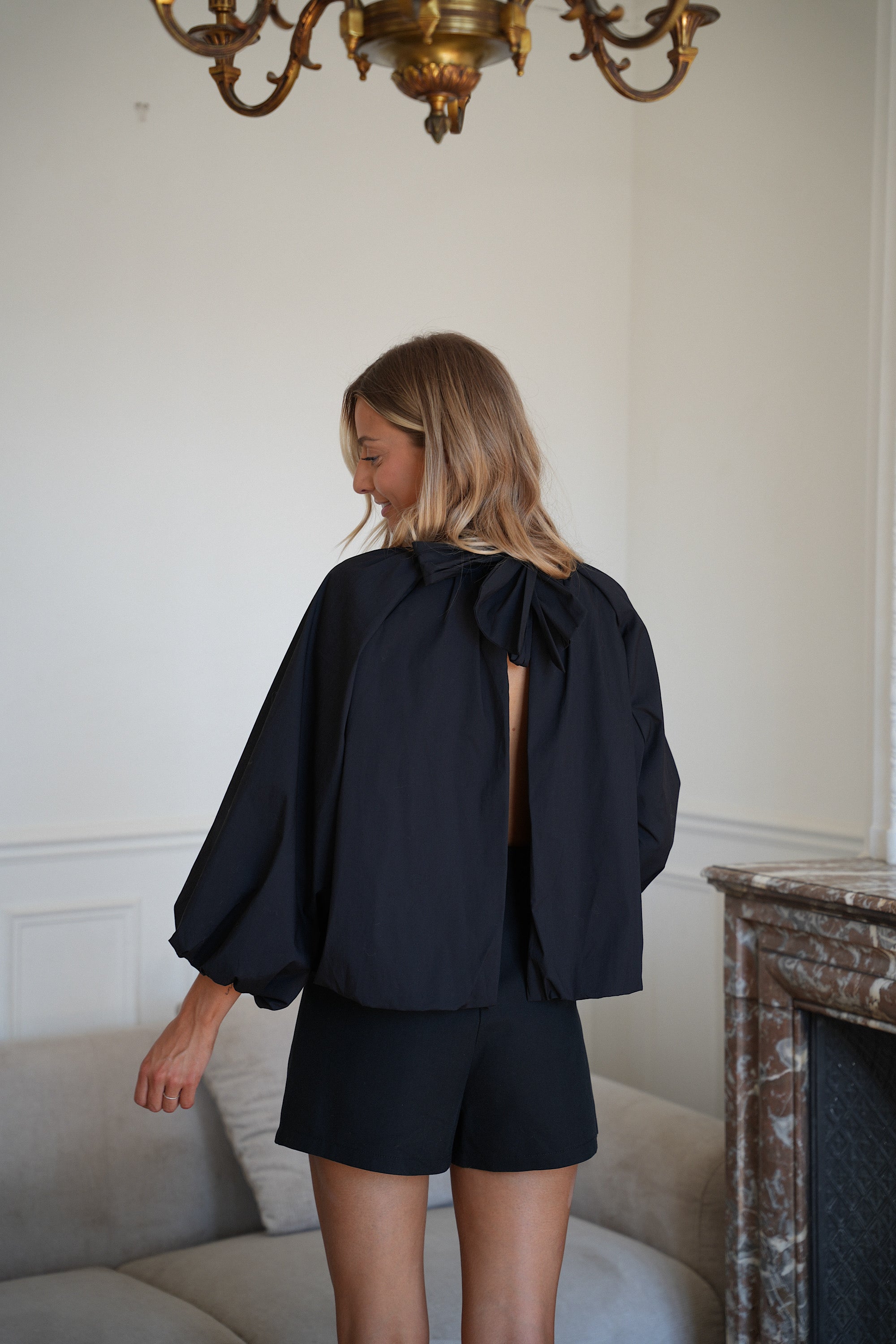 Lorena noire - Blouse dos nu