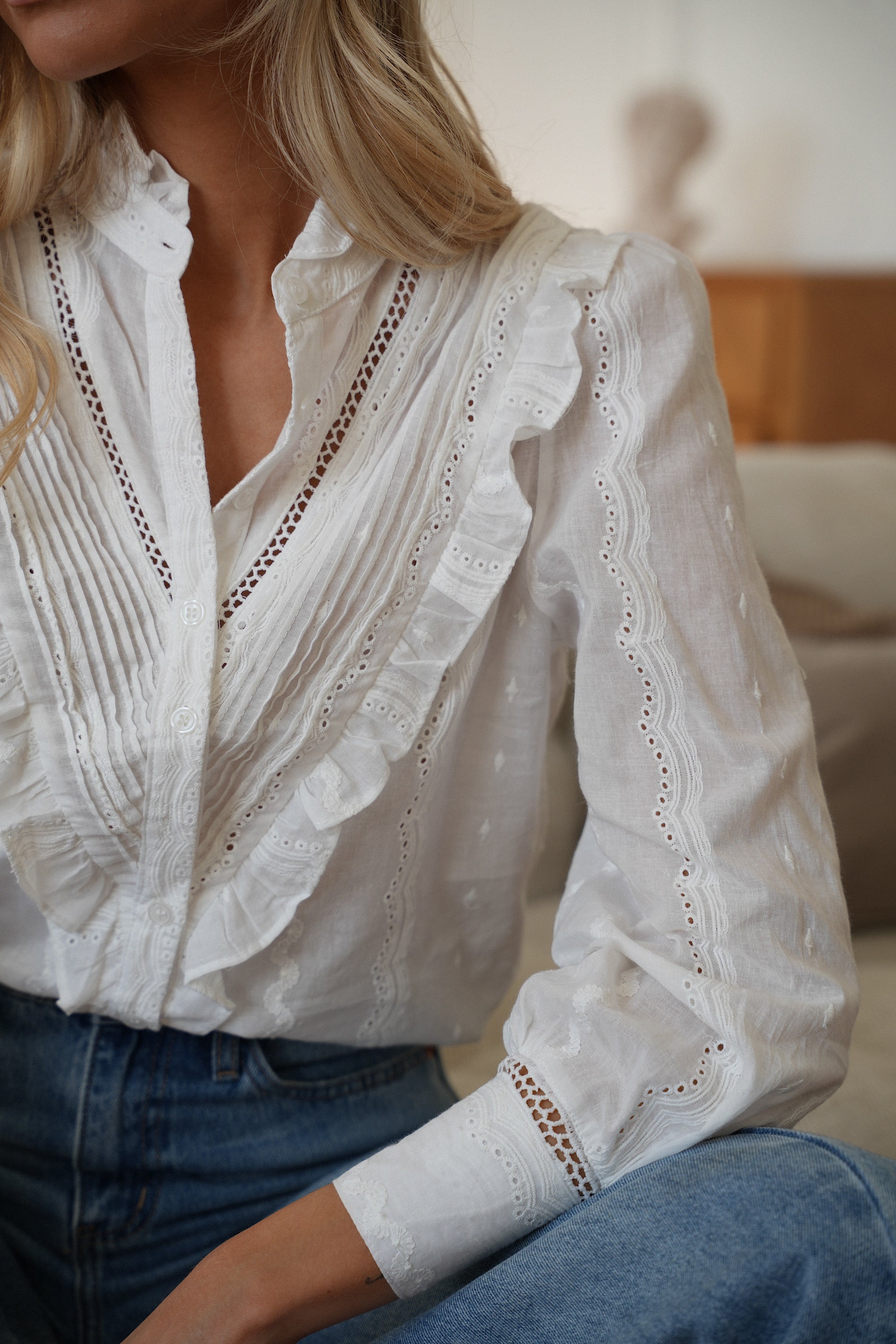 Orlane blanche - Chemise brodée