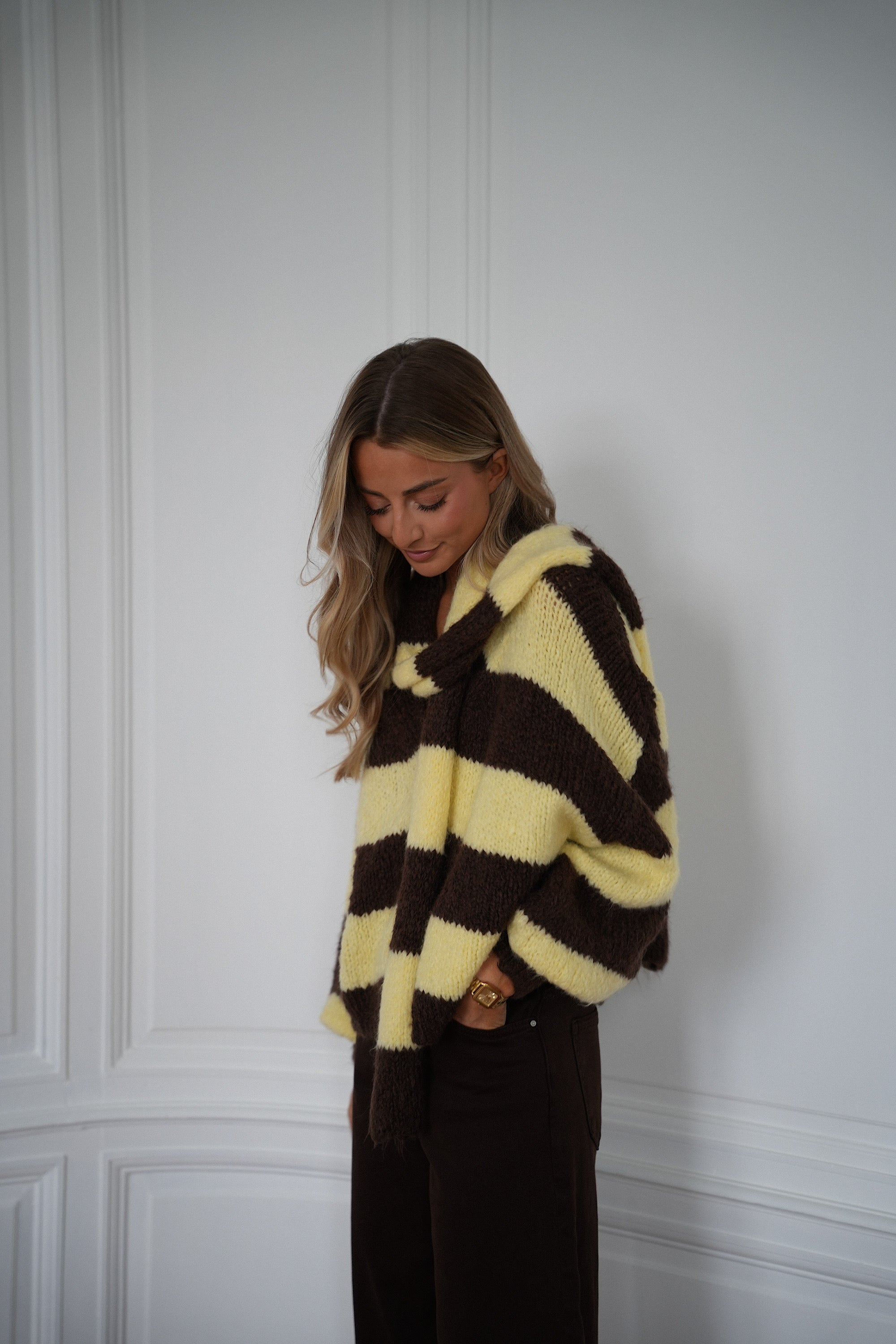 Jasmin jaune/chocolat - Gilet écharpe rayé