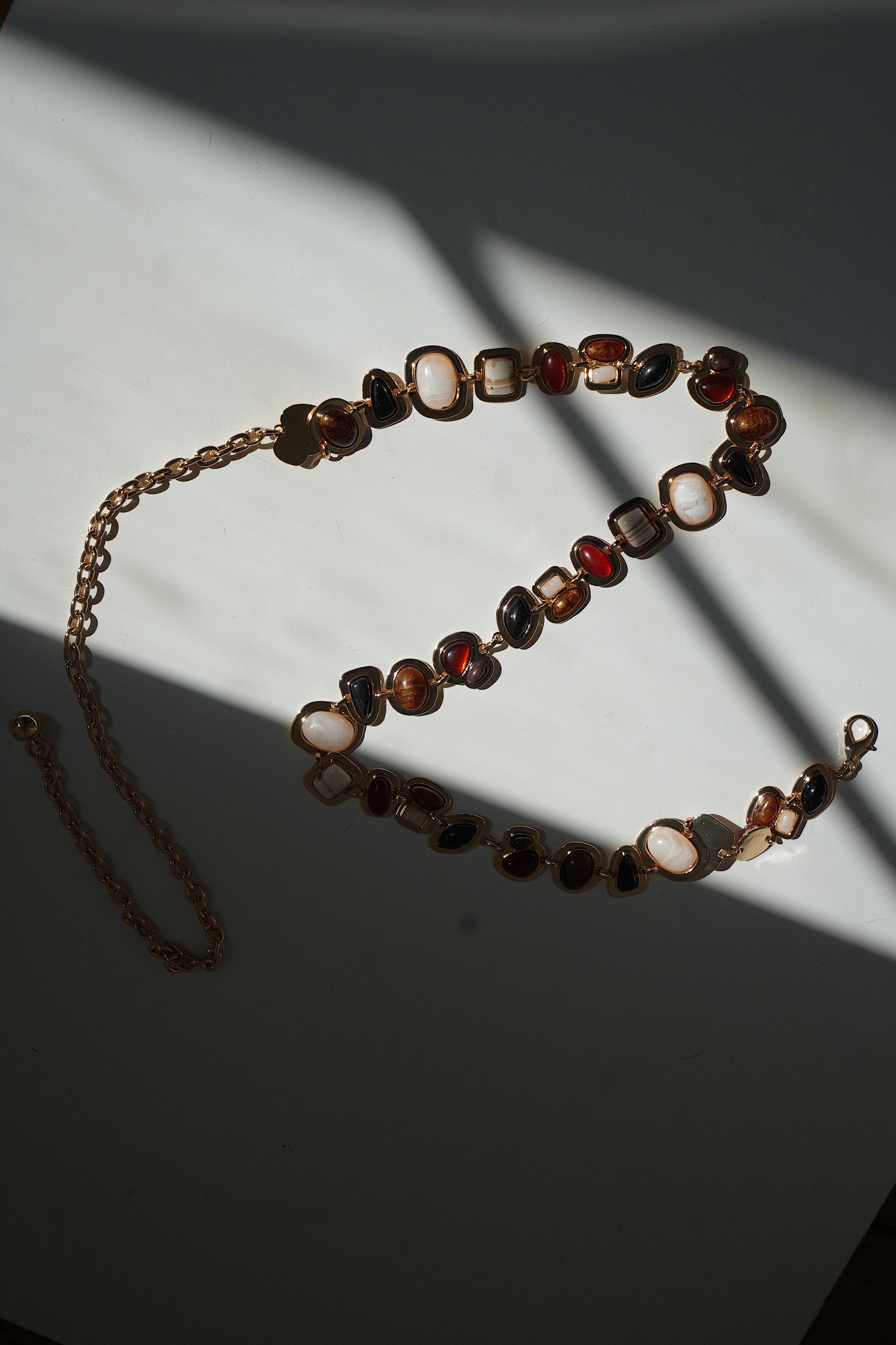 Alva colorée - Ceinture en pierres