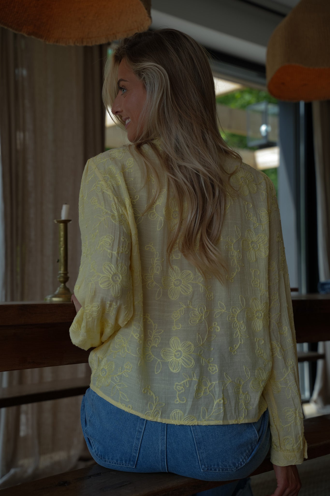 Mina jaune - Blouse brodée