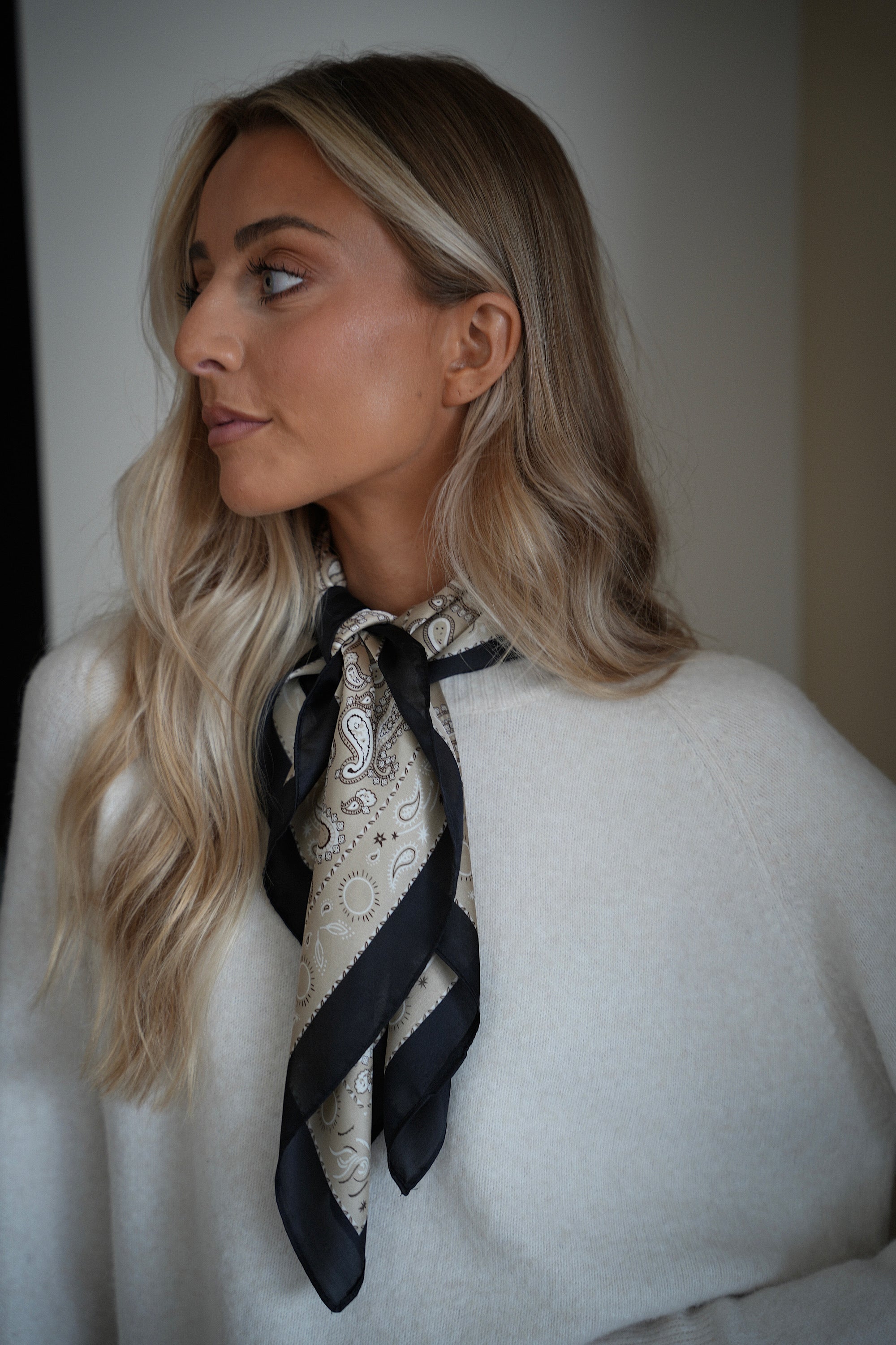 Cally beige - Foulard imprimé