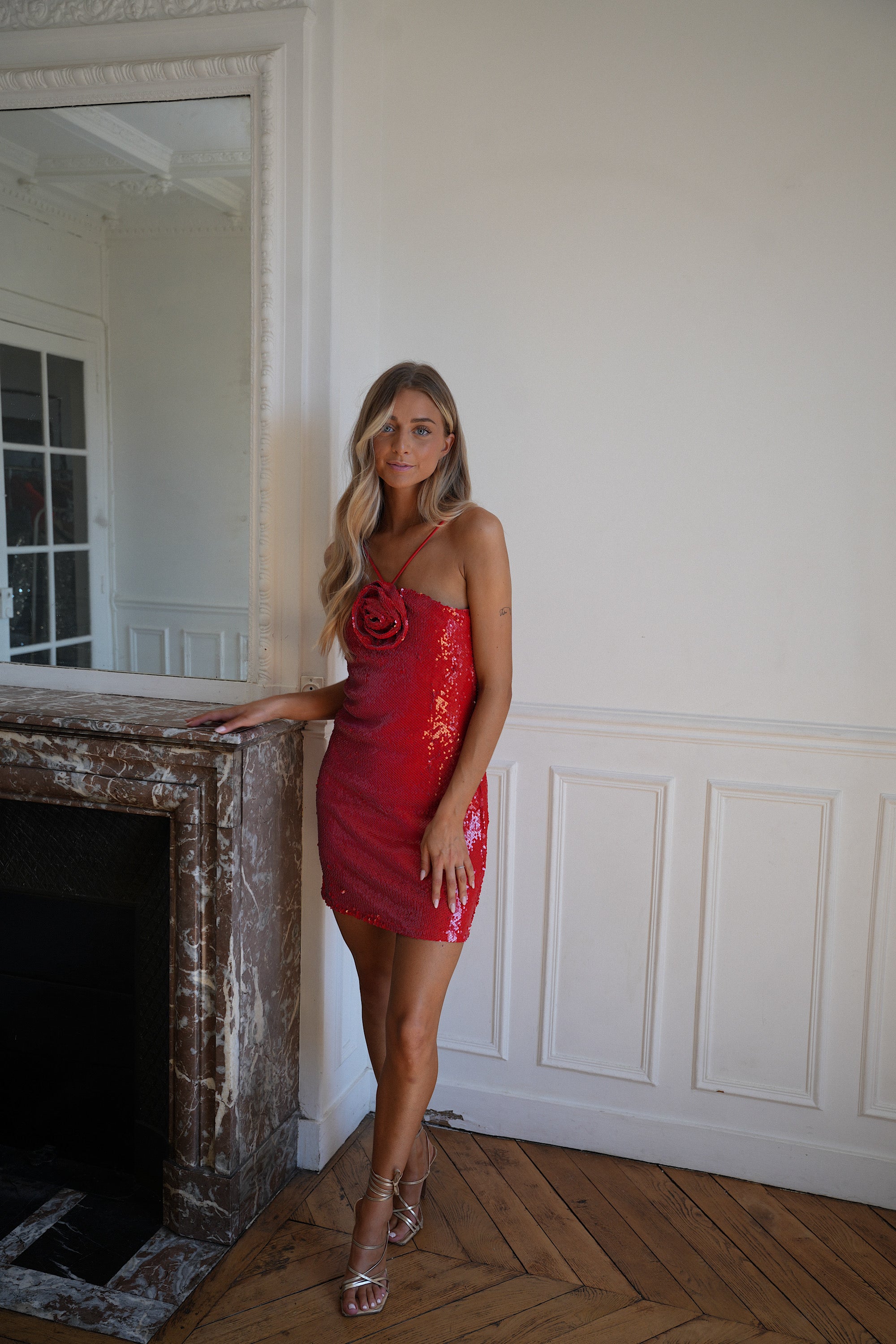 Dora rouge - Robe à sequins