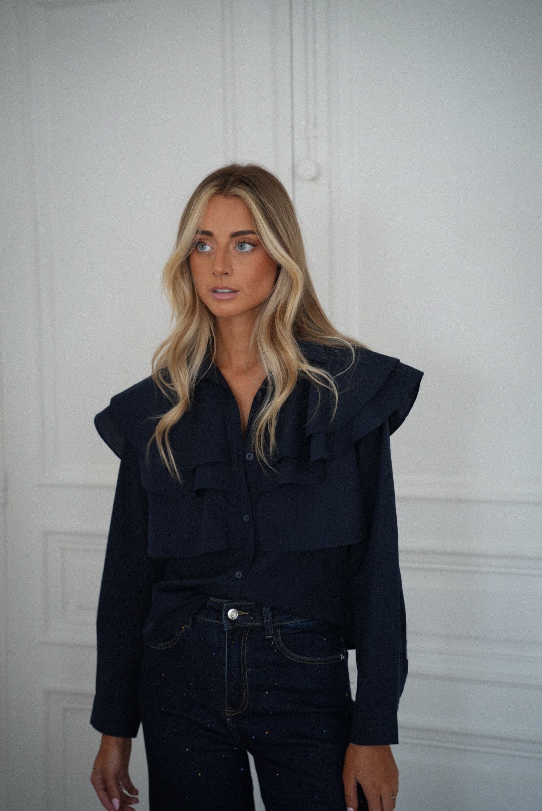 Violaine Marine - Chemise volantée