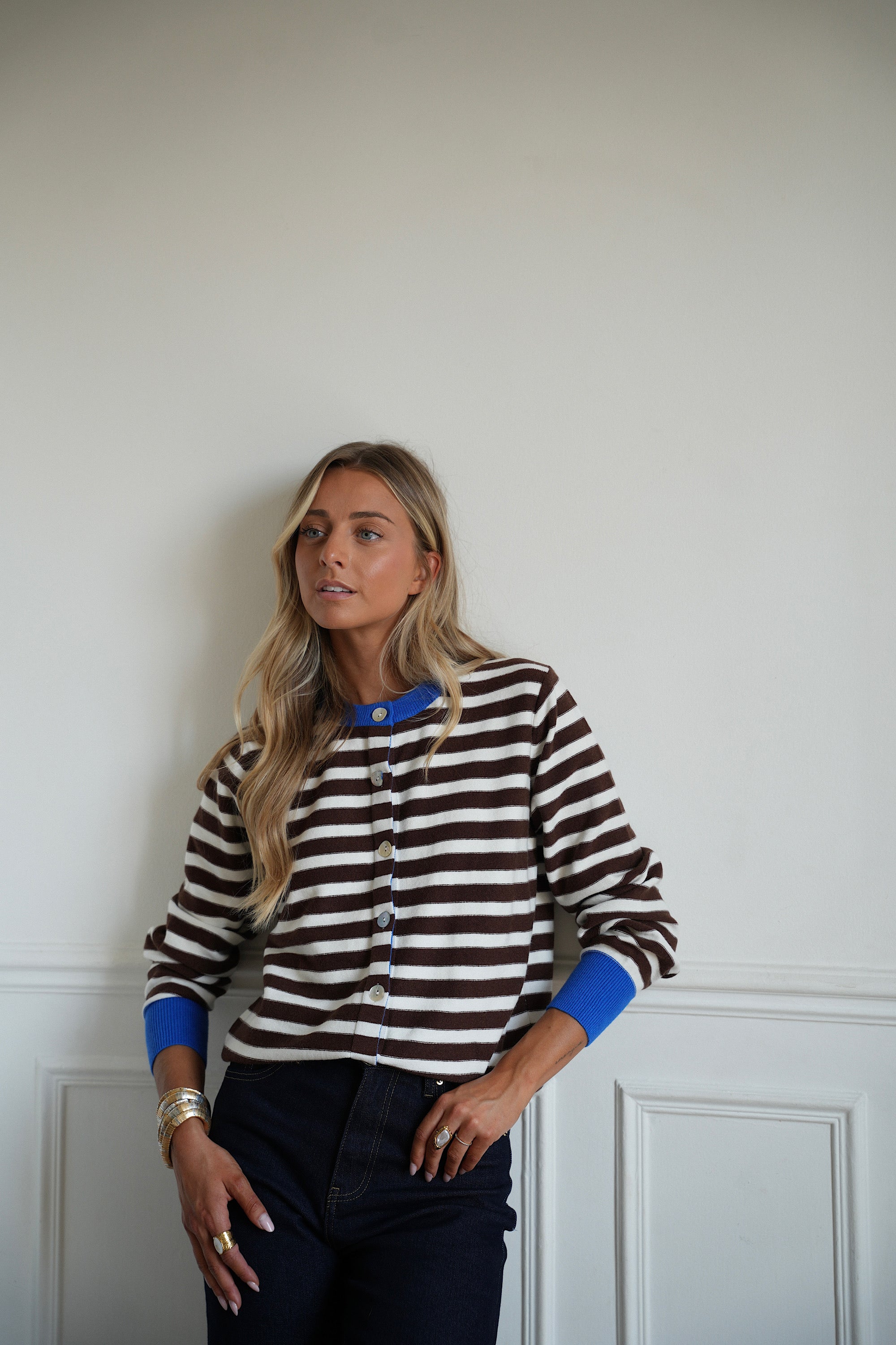 Léon chocolat/bleu - Gilet rayé