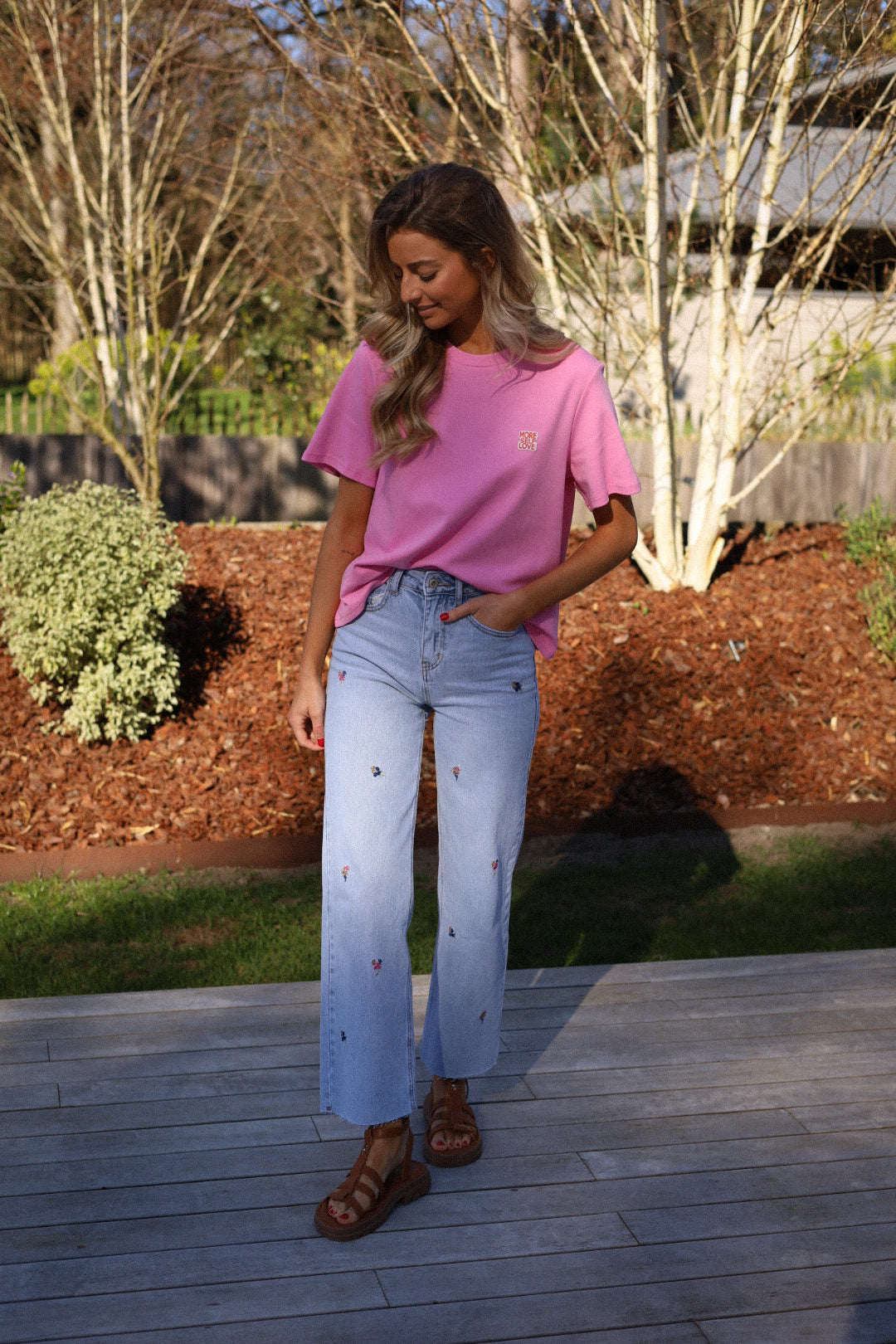 Yasmina rose - T-shirt brodé