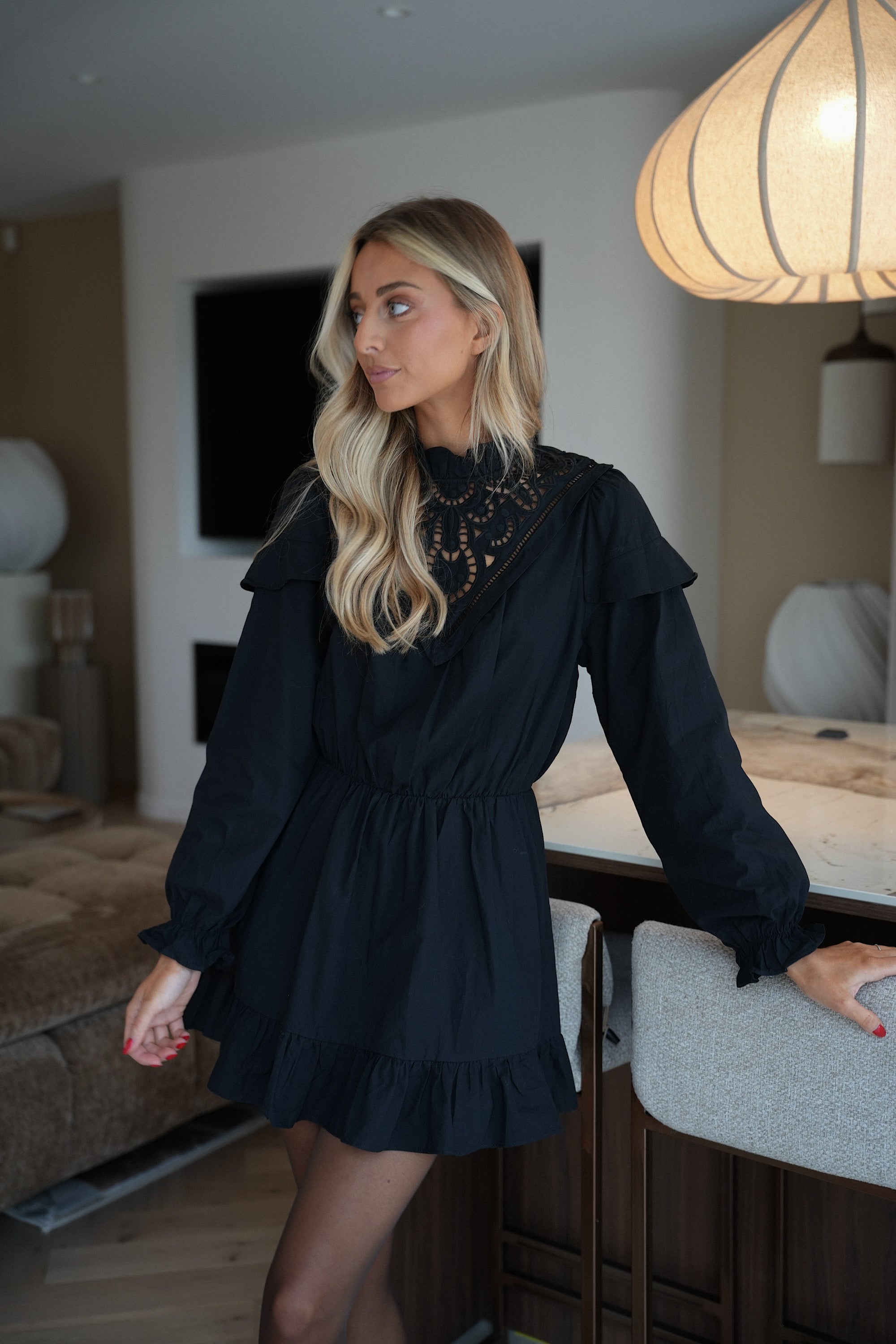 Charline noire - Robe brodée