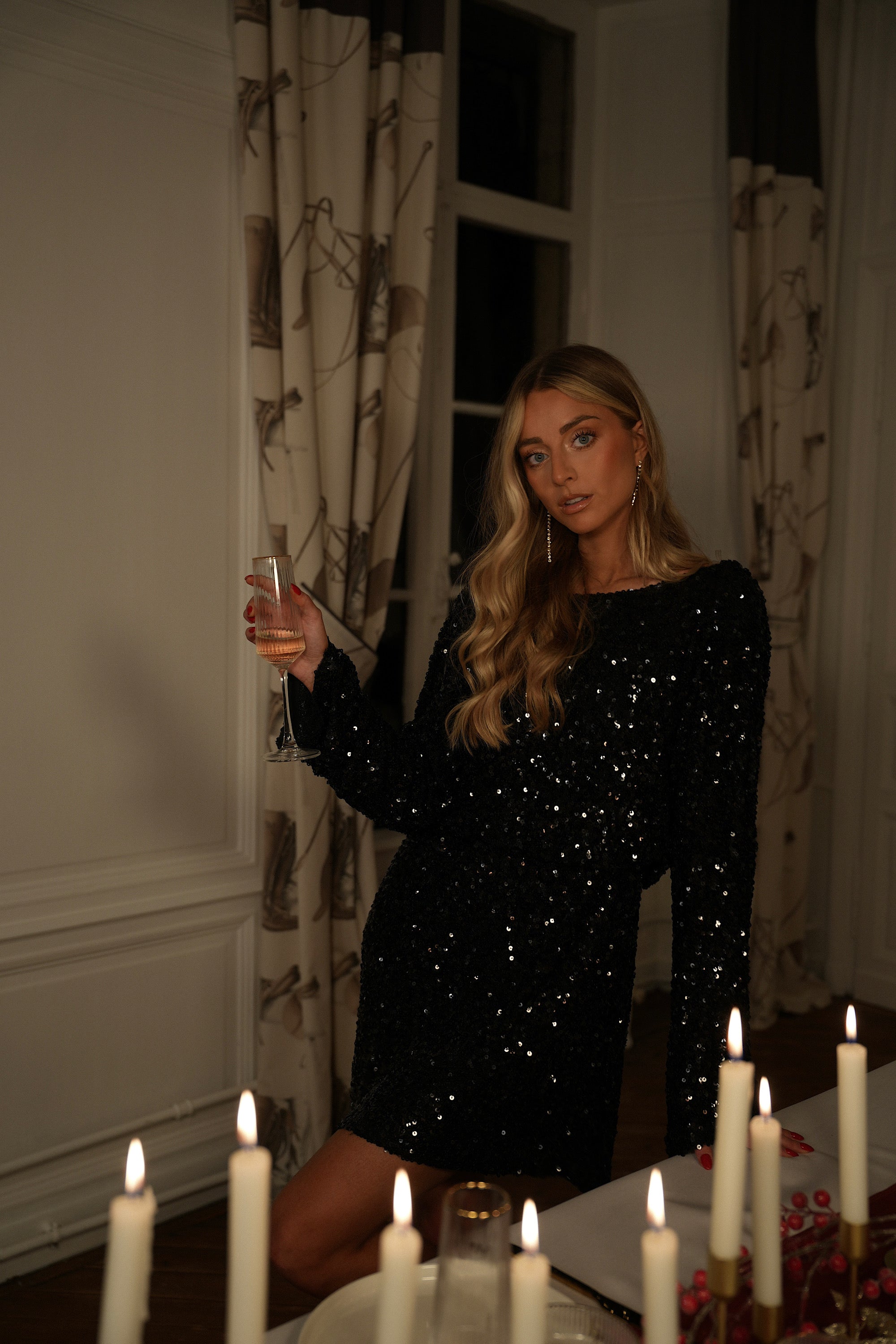 Ciara noire - Robe à sequins