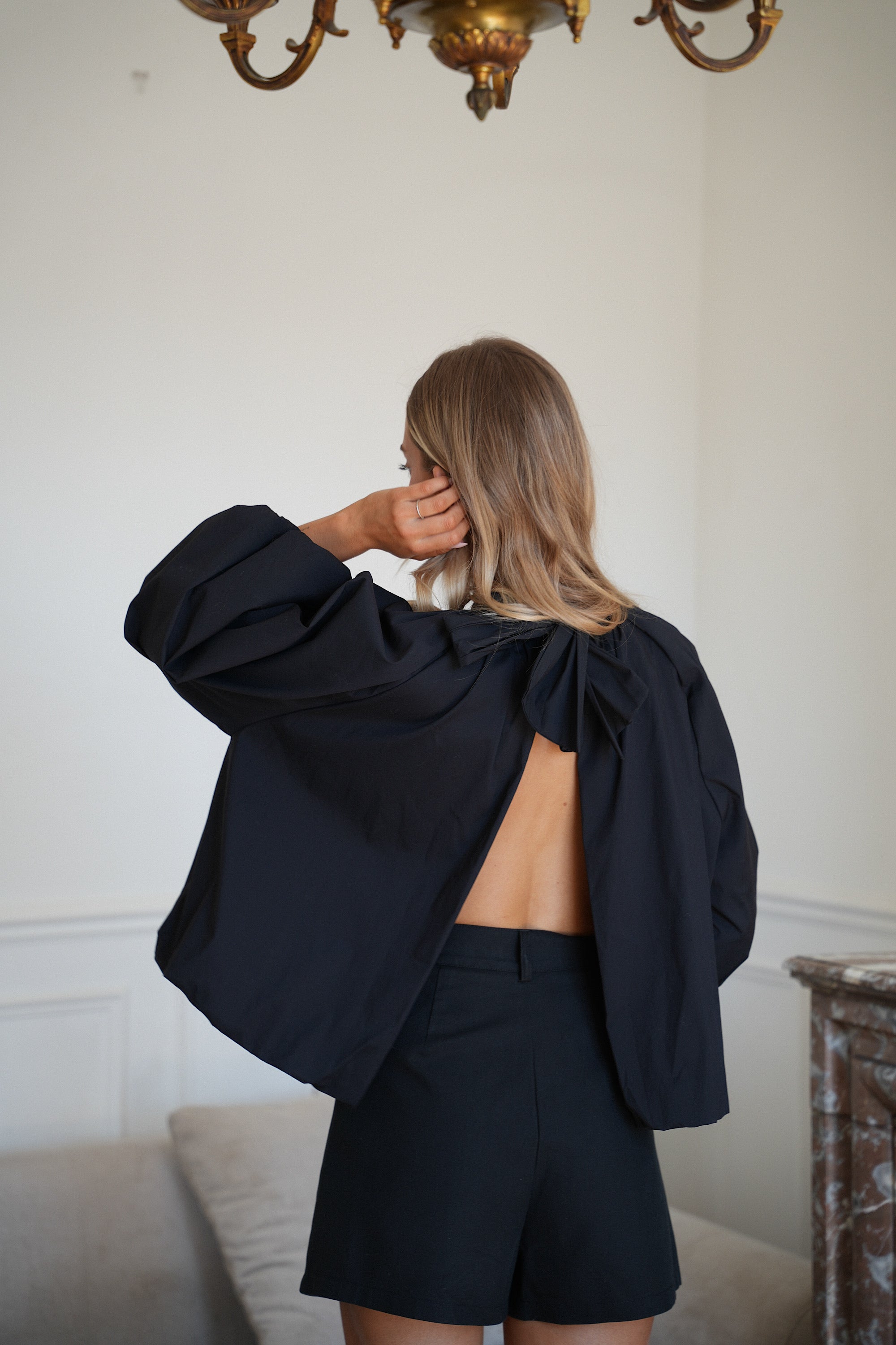 Lorena noire - Blouse dos nu