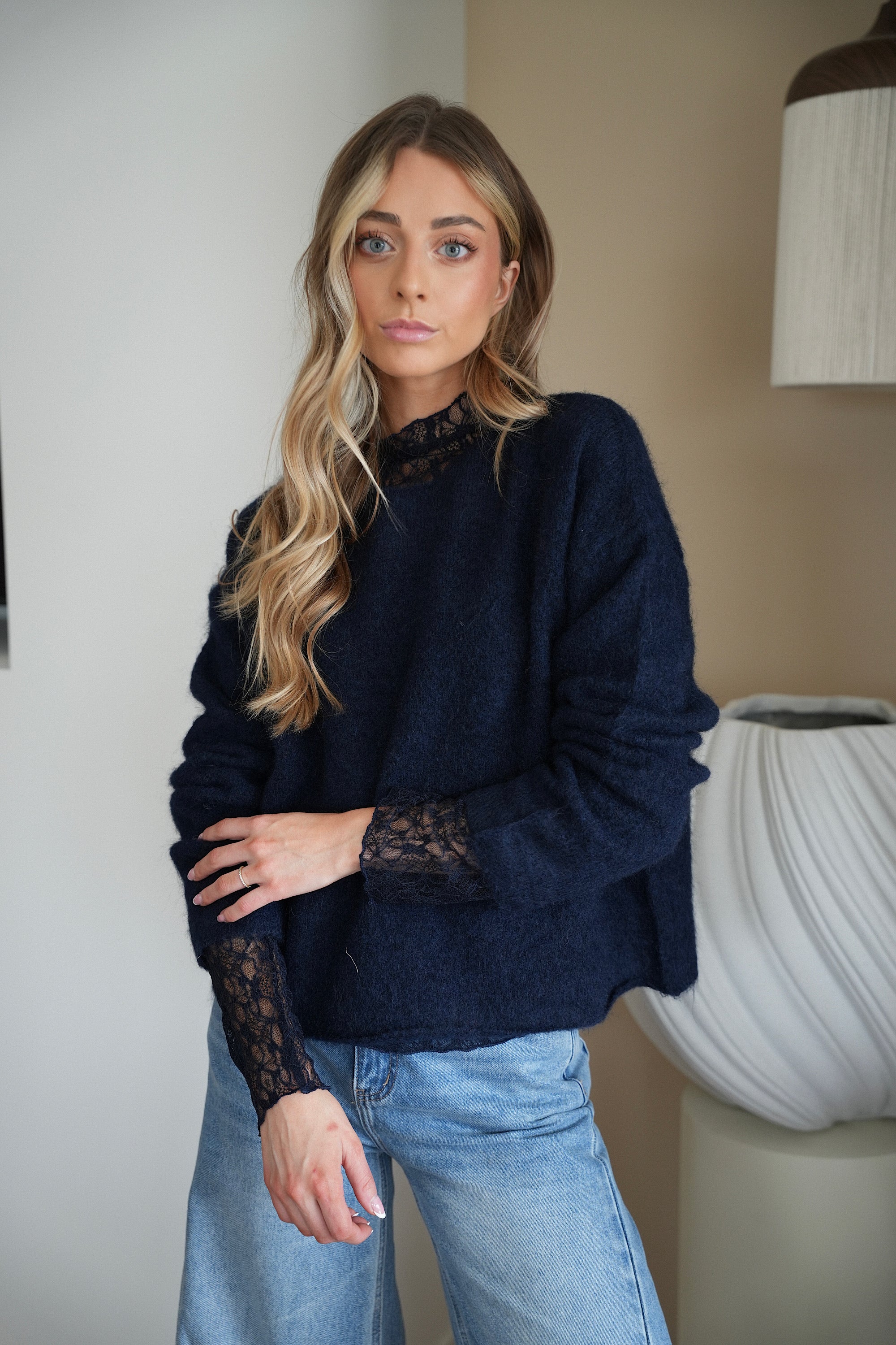 Poleen marine - Blouse dentelle