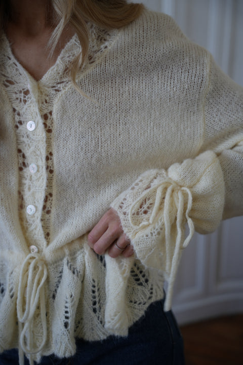 Orelia beige - Gilet brodé