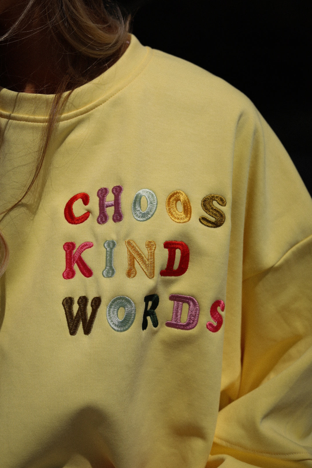 Romane jaune - Sweat-shirt brodé