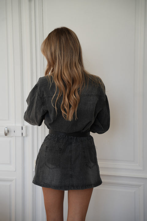 Marguerite noire - Robe en jean
