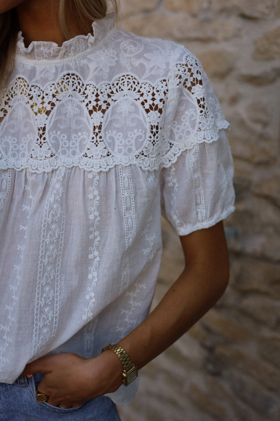 Karmen blanche - Blouse brodée