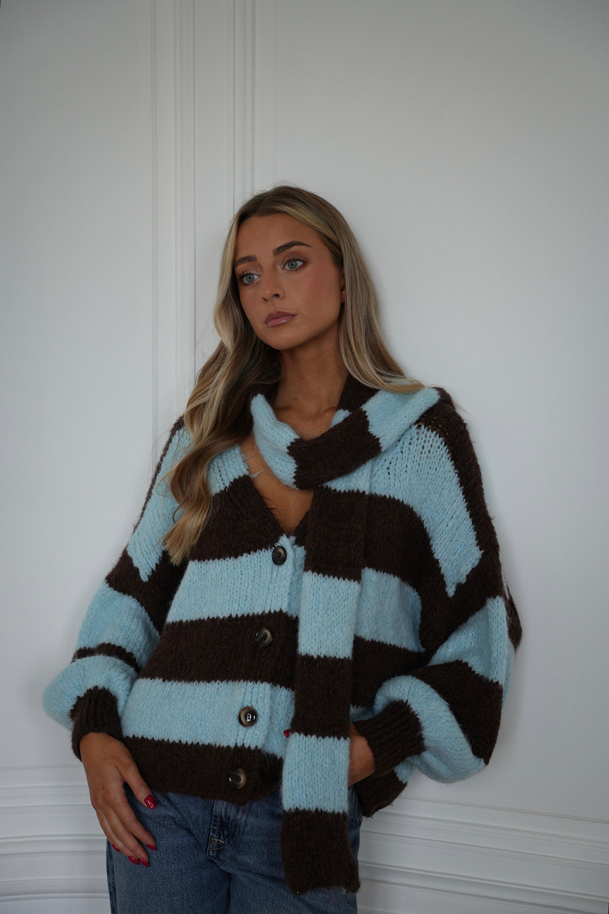 Jasmin bleu/chocolat - Gilet écharpe rayé