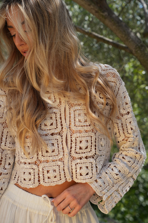 Hailey beige - Gilet crochet perlé