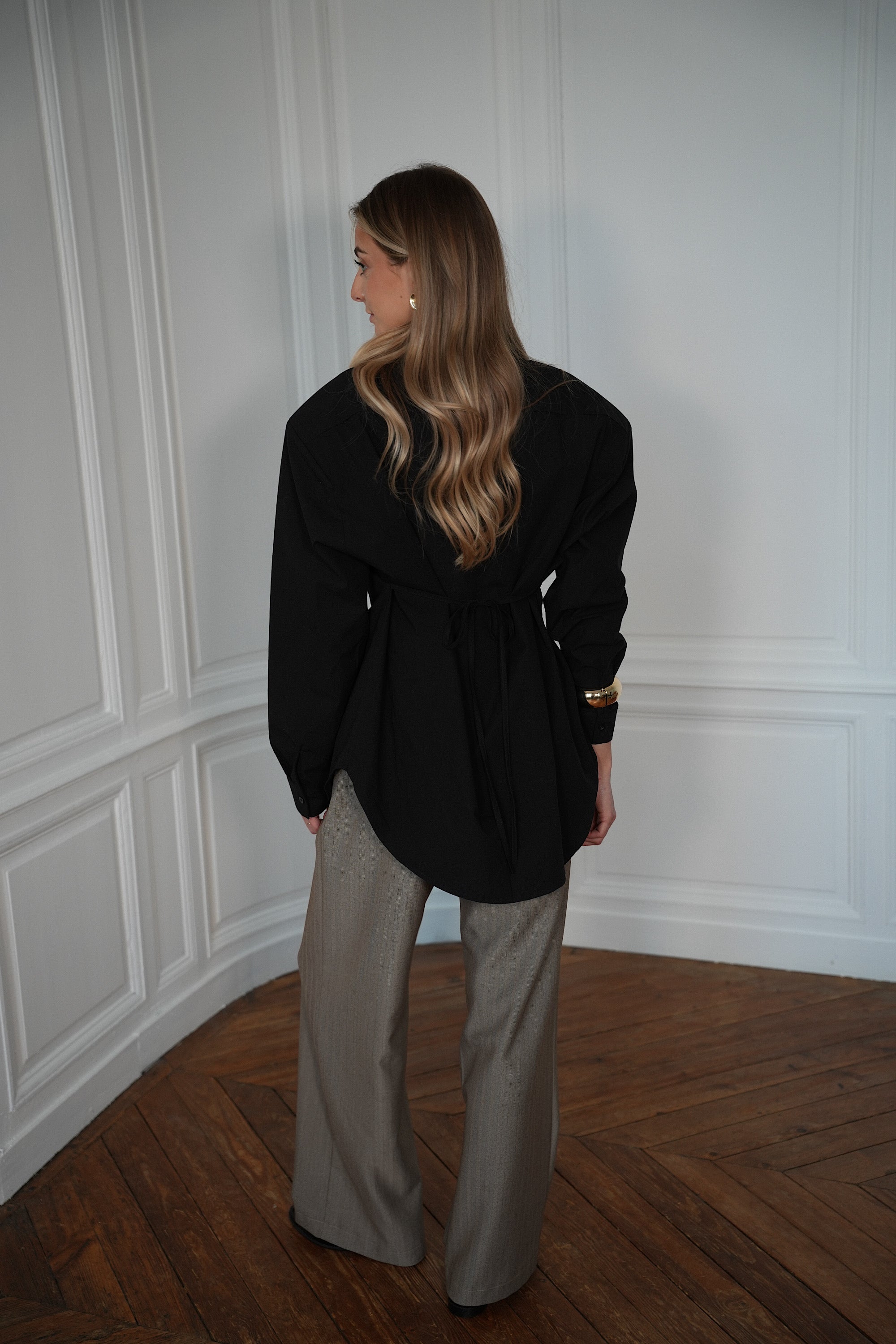 Elza noire - Chemise à épaulettes