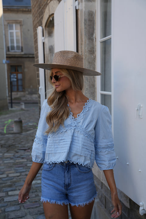 Cathy bleue - Blouse brodée