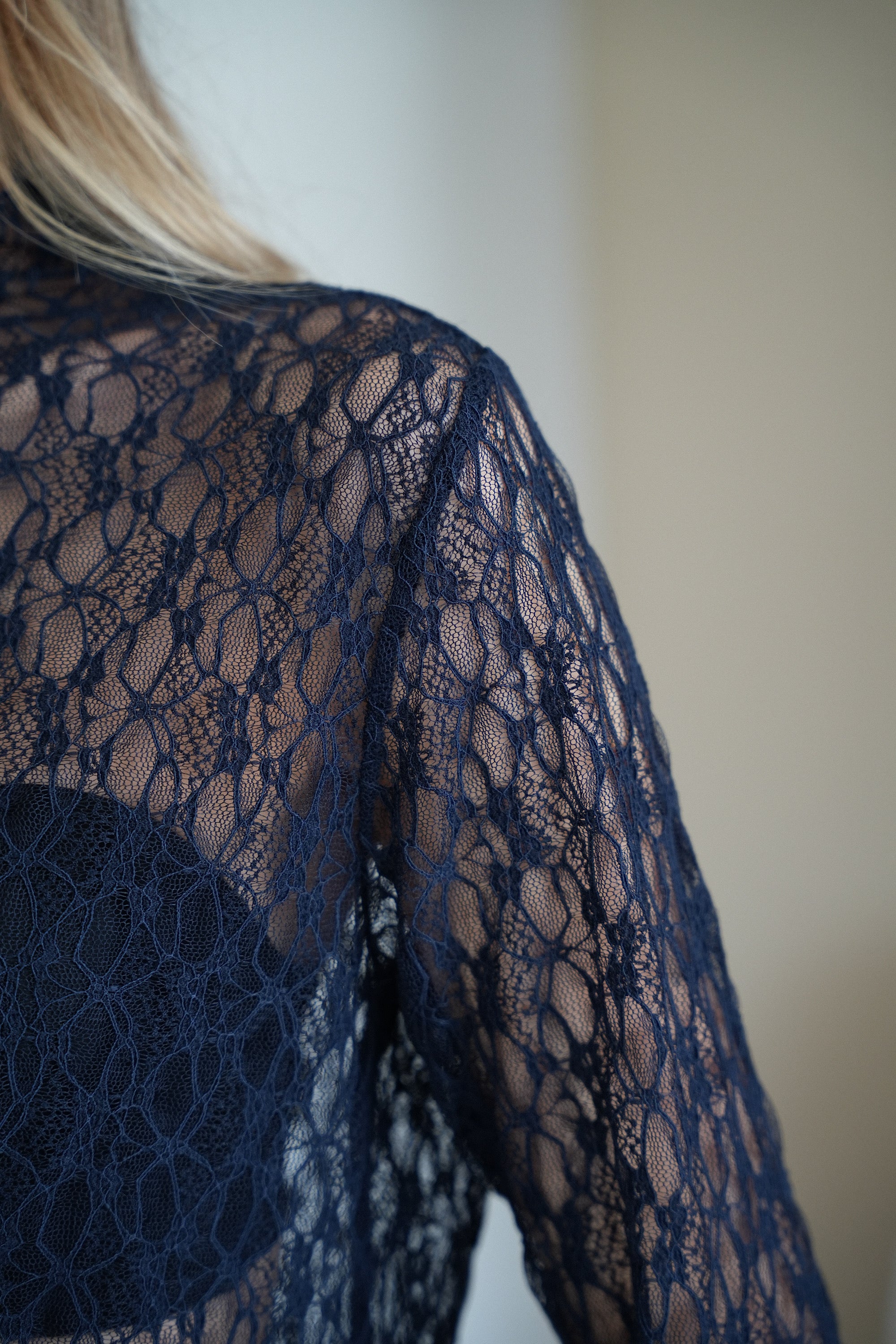 Poleen marine - Blouse dentelle