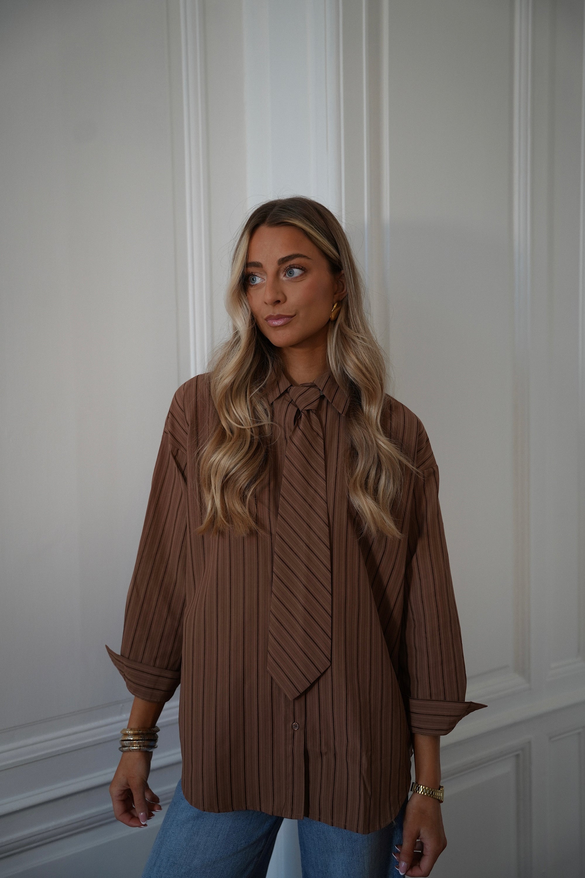 Tina marron - Chemise cravate