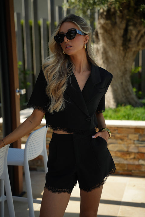 April noir - Blazer dentelle