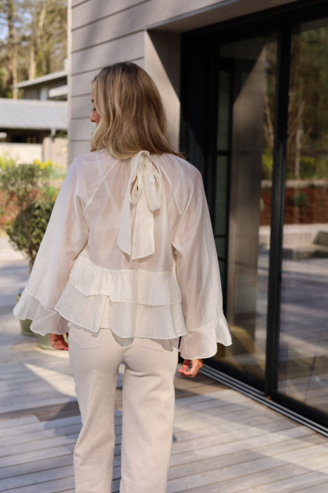 Donna crème - Blouse volantée