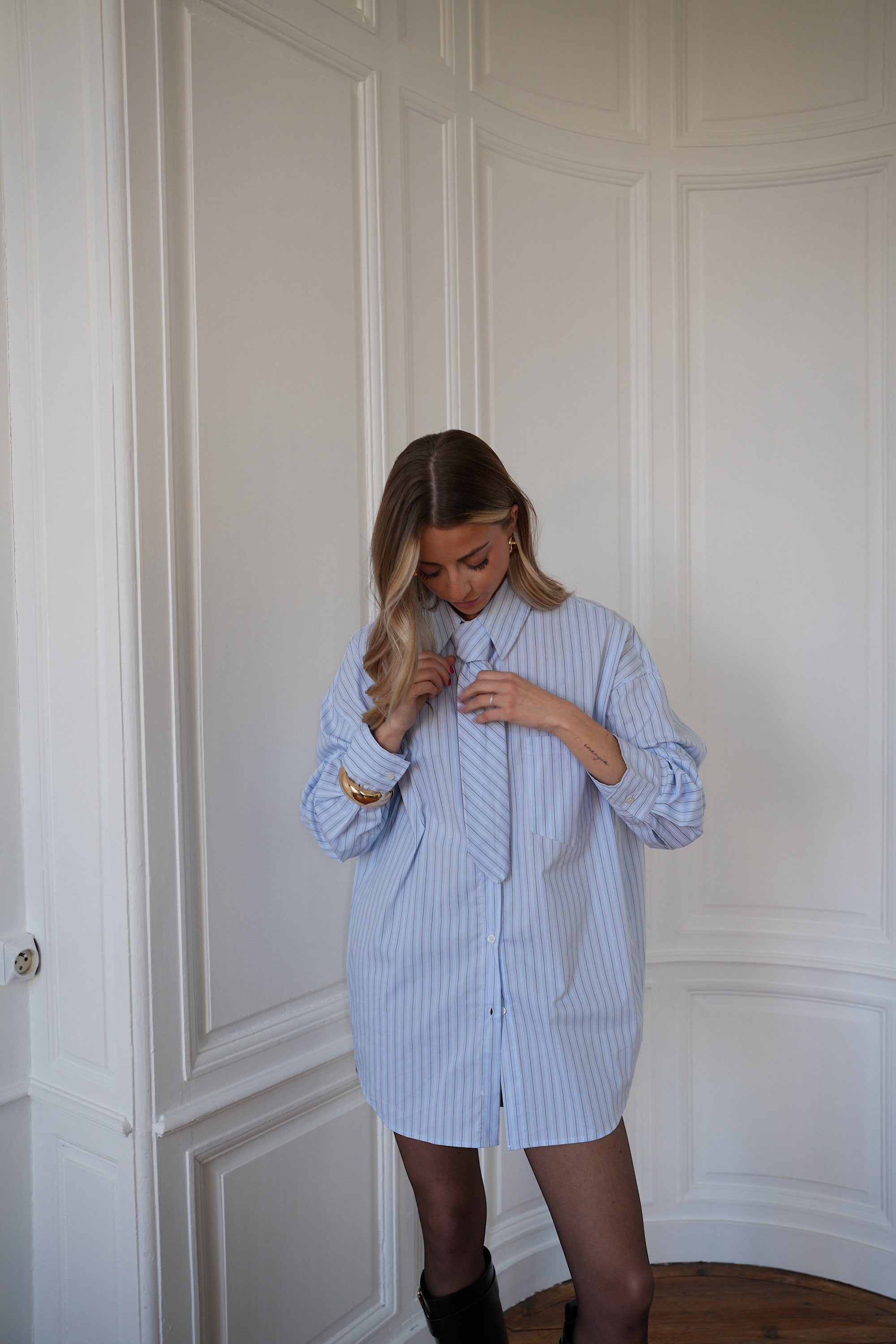 Yasmine bleue - Chemise cravate