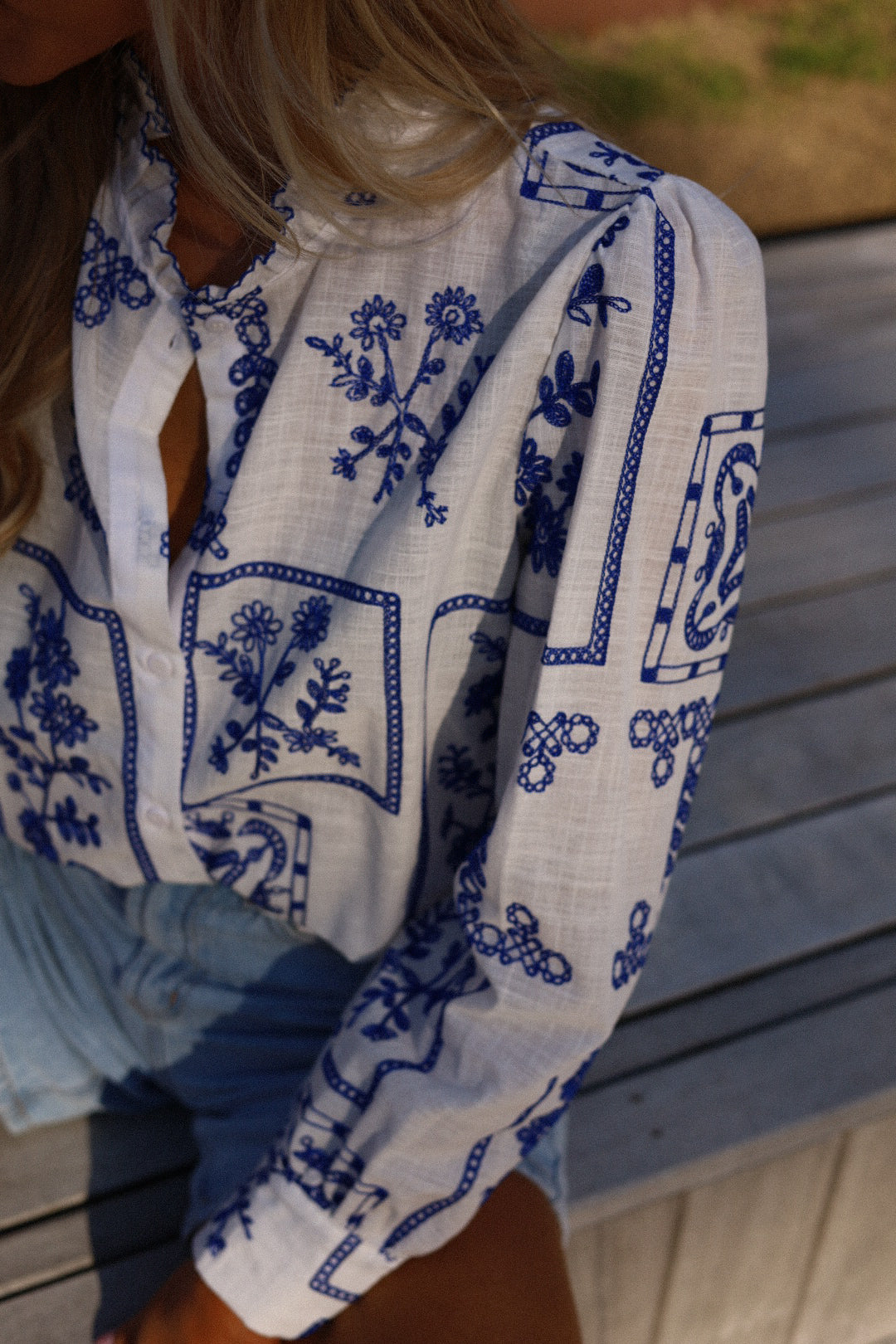 Ninon bleue - Blouse brodée