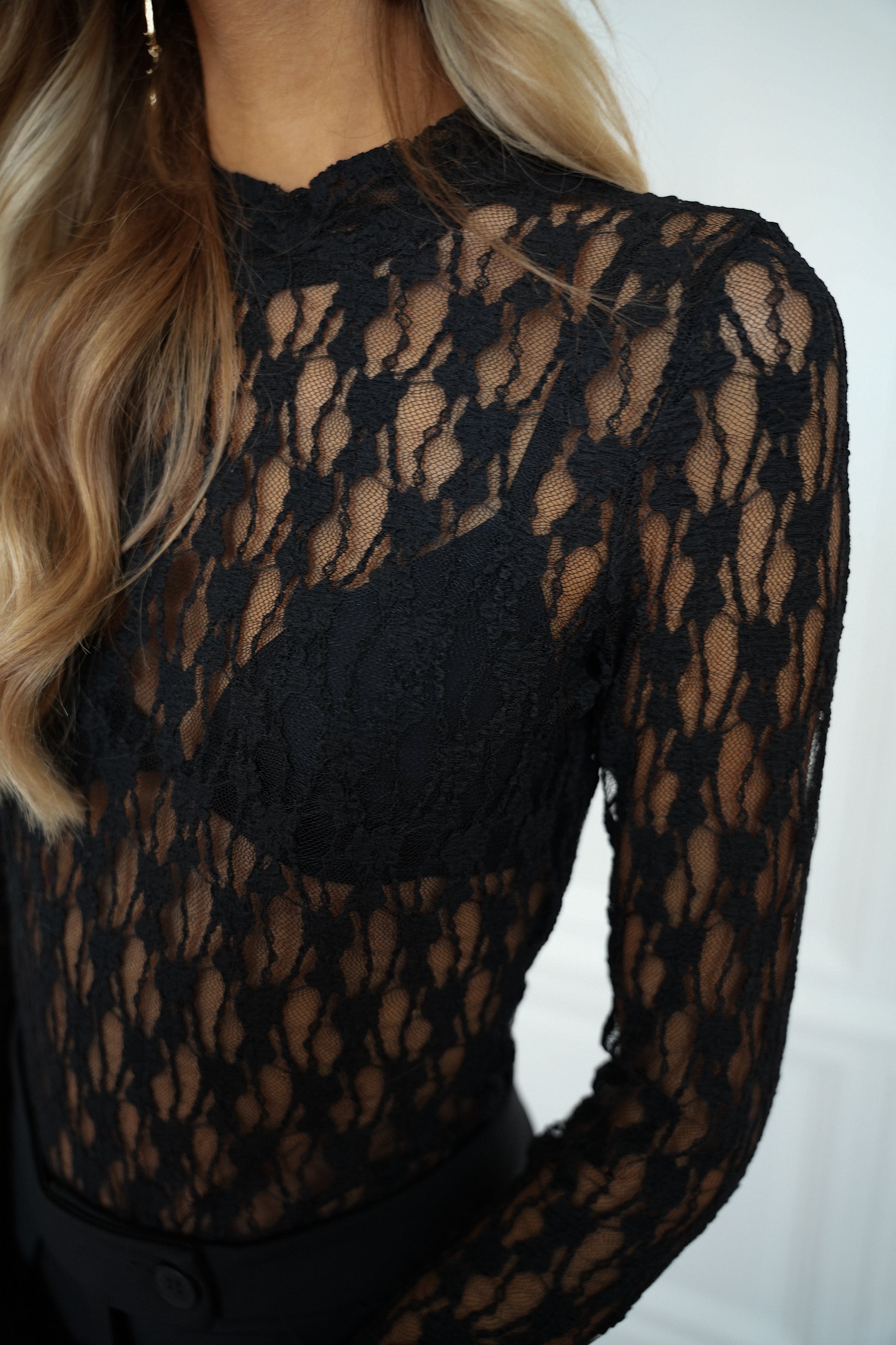 Eveline noire - Blouse en dentelle