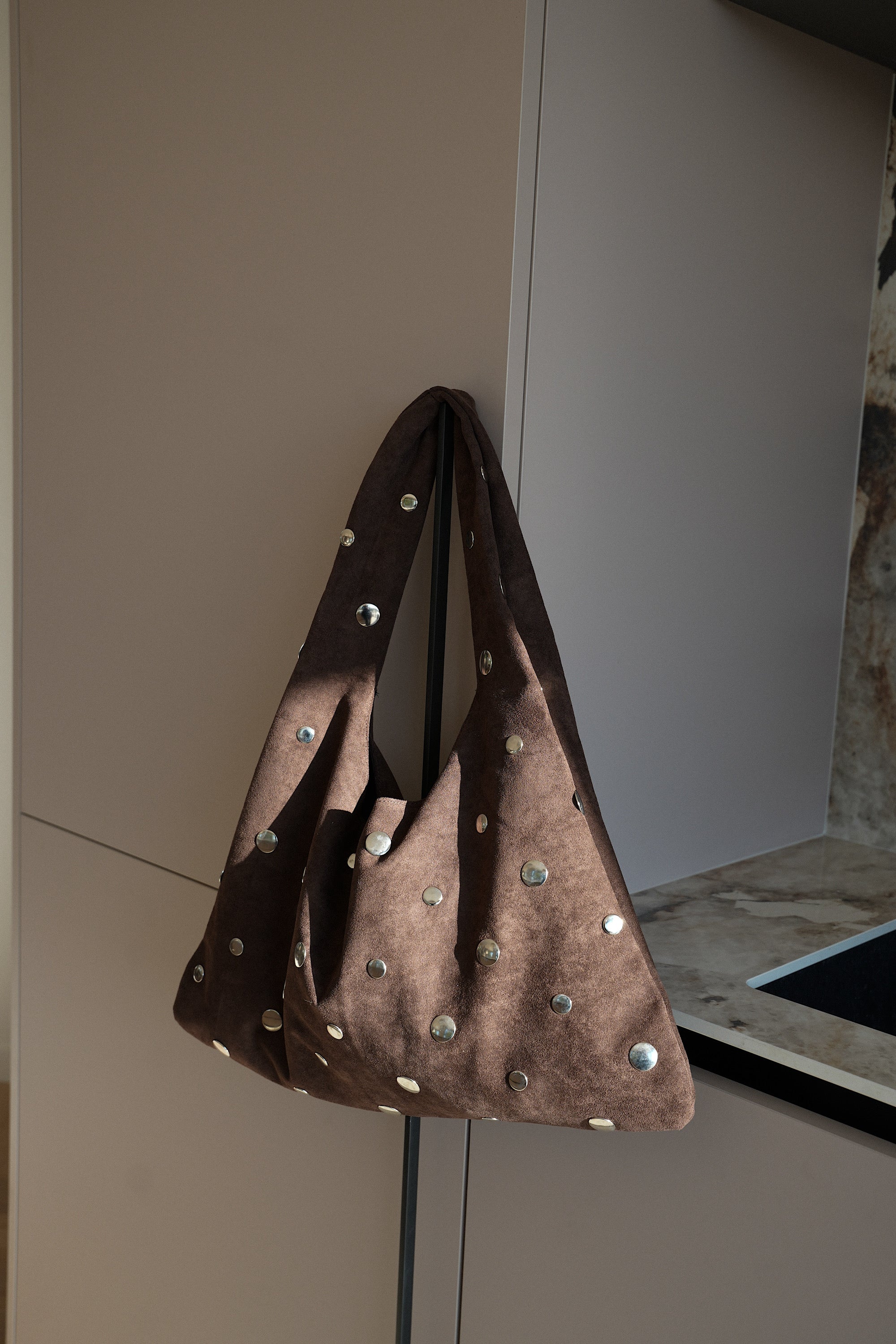 Orla chocolat - Sac clouté