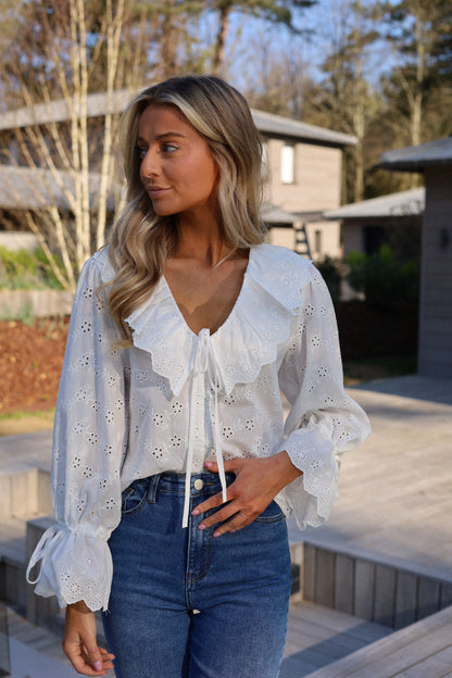 Ophélie blanche - Blouse brodée
