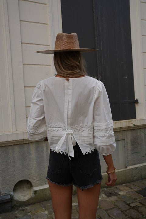 Cathy blanche - Blouse brodée