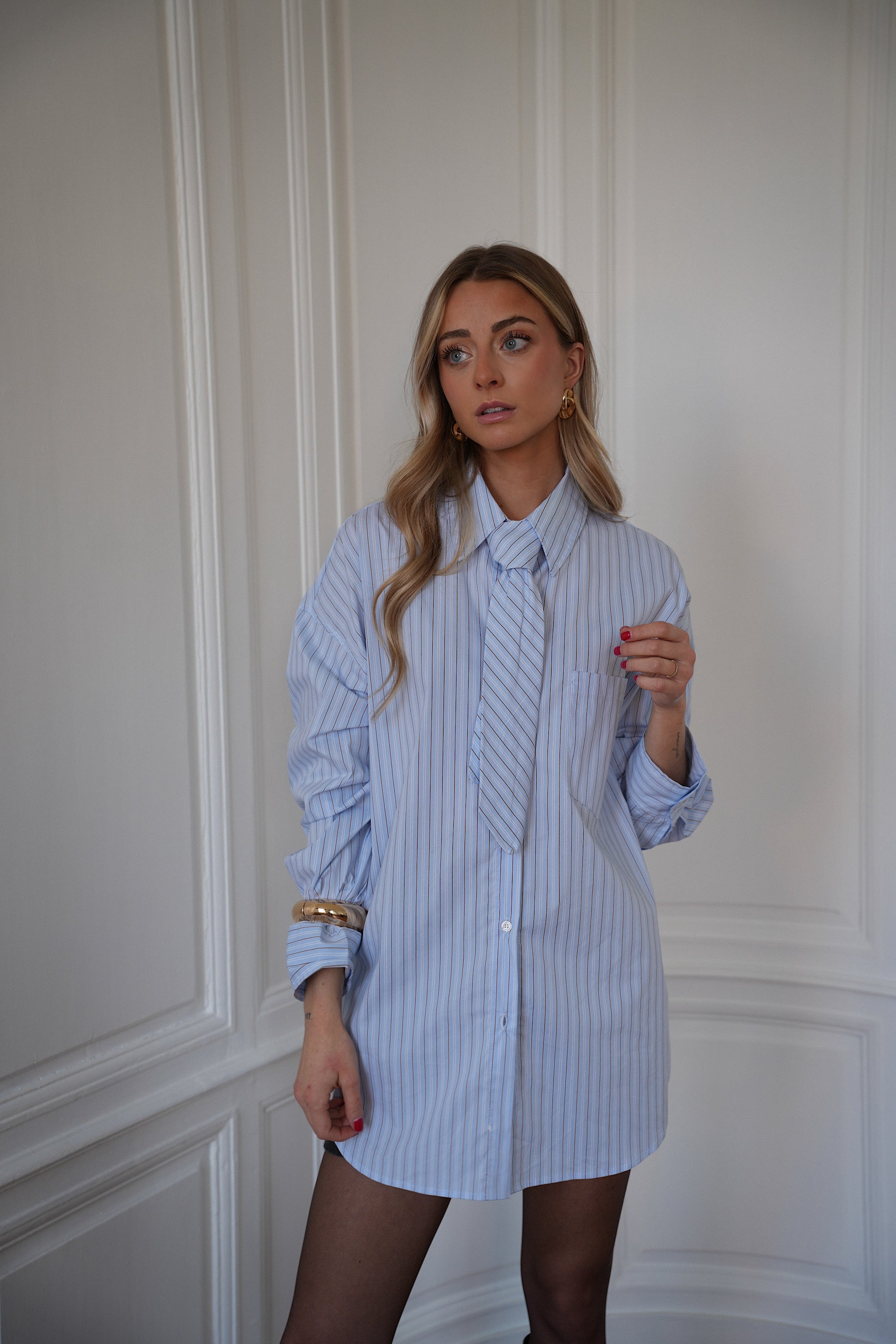 Yasmine bleue - Chemise cravate