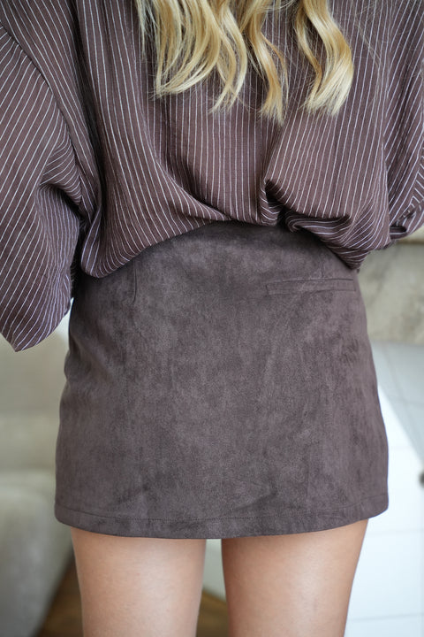 Mila chocolat - Jupe short suédée