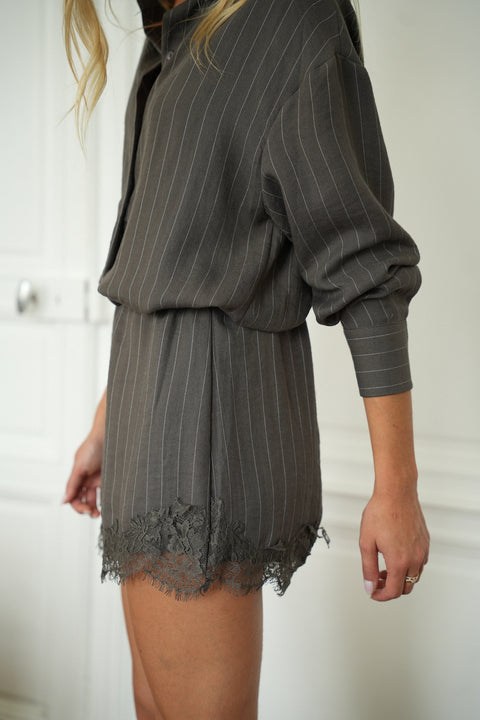 Jane gris - Short dentelle