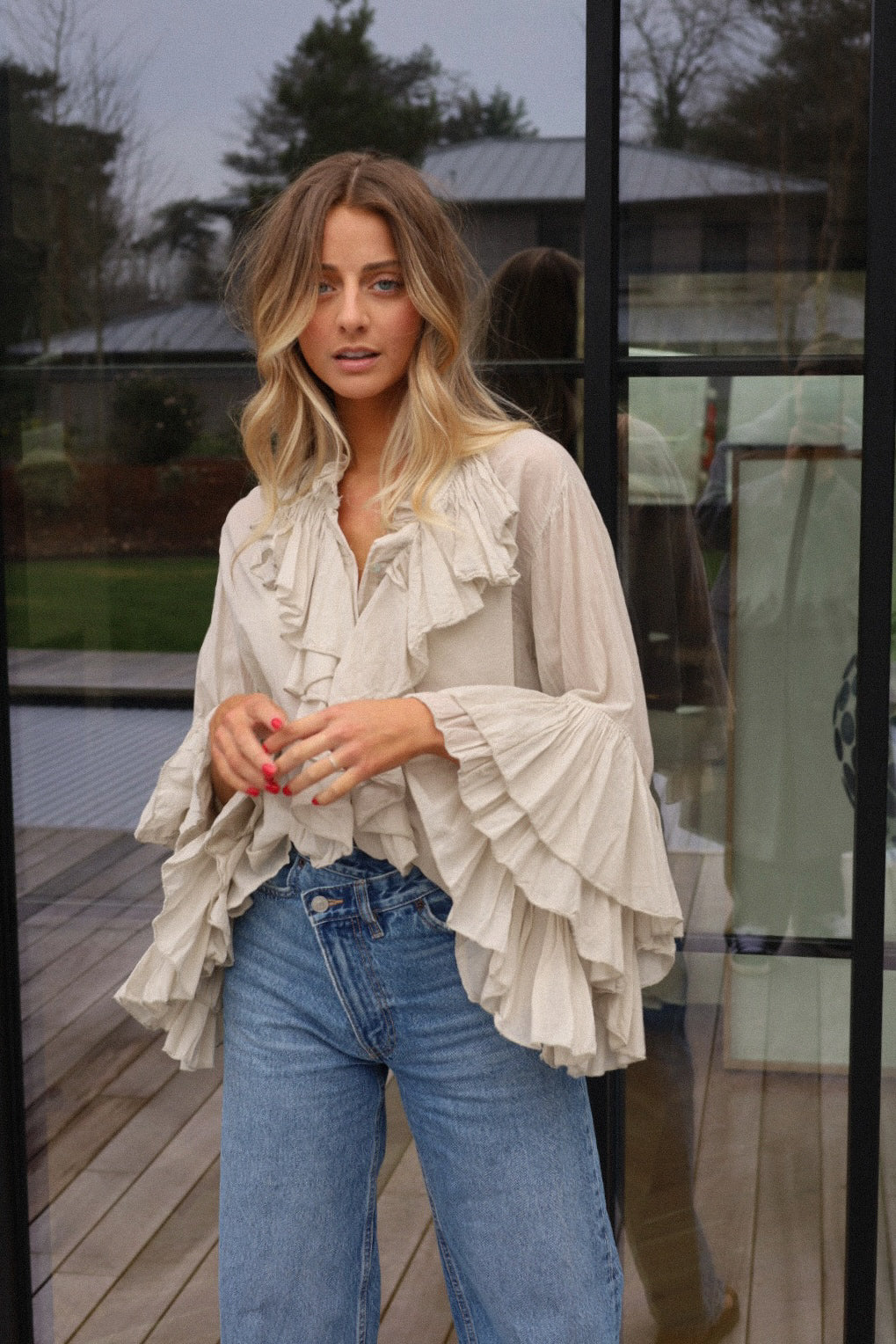 Roman beige - Blouse volantée