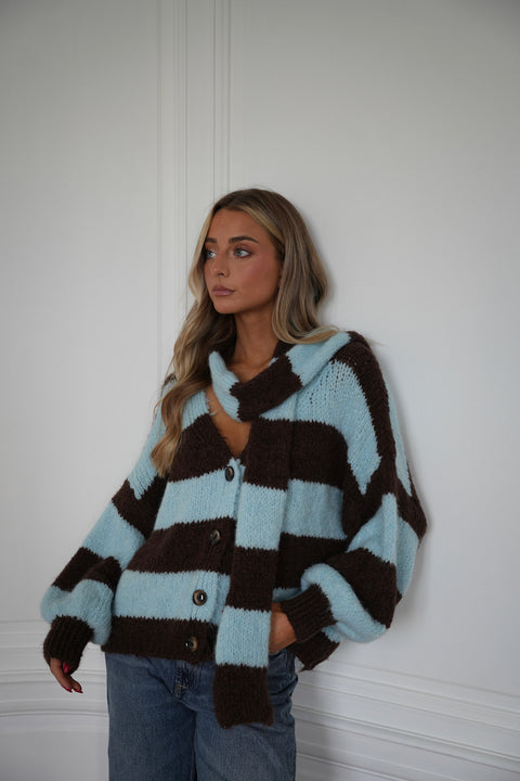 Jasmin bleu/chocolat - Gilet écharpe rayé
