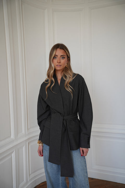 Lizea grise - Veste ceinturée