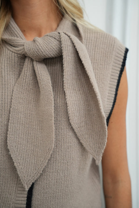 Adixia taupe - Pull sans manches